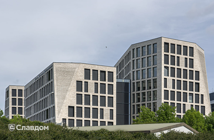 Офисное здание в г. Осло с облицовкой кирпичом Randers Tegl RT554 Unika