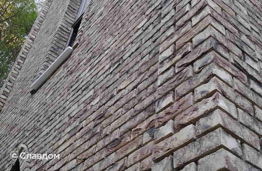 Частный дом с облицовкой кирпичом ENGELS HANDFORM Ohrid