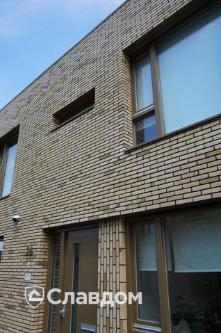 Жилой дом с облицовкой кирпичом Terca Teunisbloem