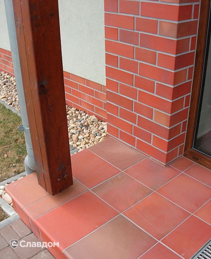 Частный дом со ступенями Stroeher Terra 316 patrizierrot ofenbunt