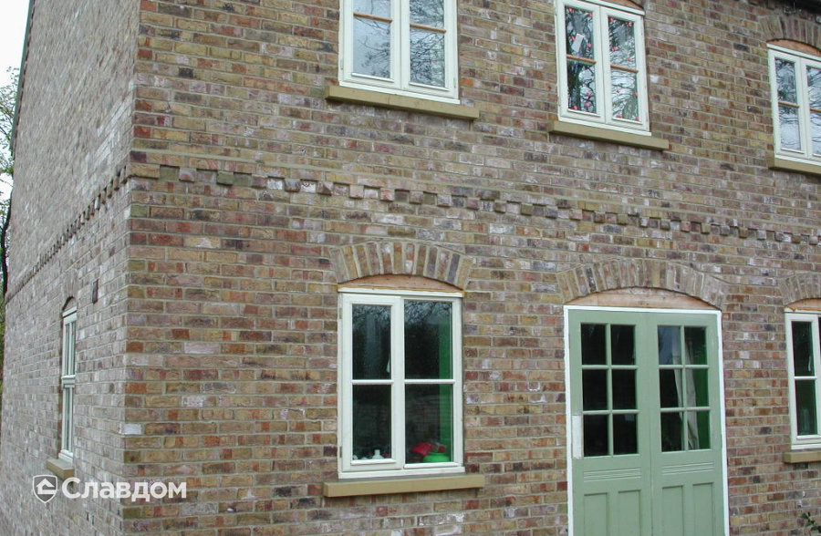 Двухэтажный частный дом с облицовкой кирпичом ENGELS HANDFORM Barnsteen