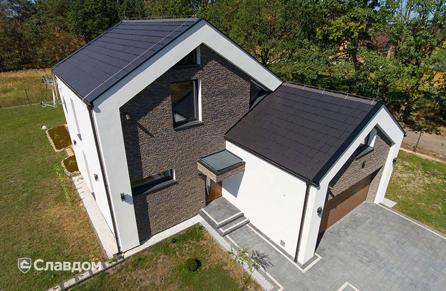 Частный дом с применением керамической черепицы Koramic Orea 9 grey engobe