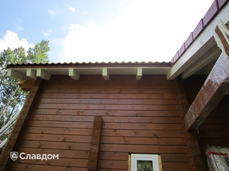 Частный жилой дом с применением черепицы BRAAS Янтарь вишни