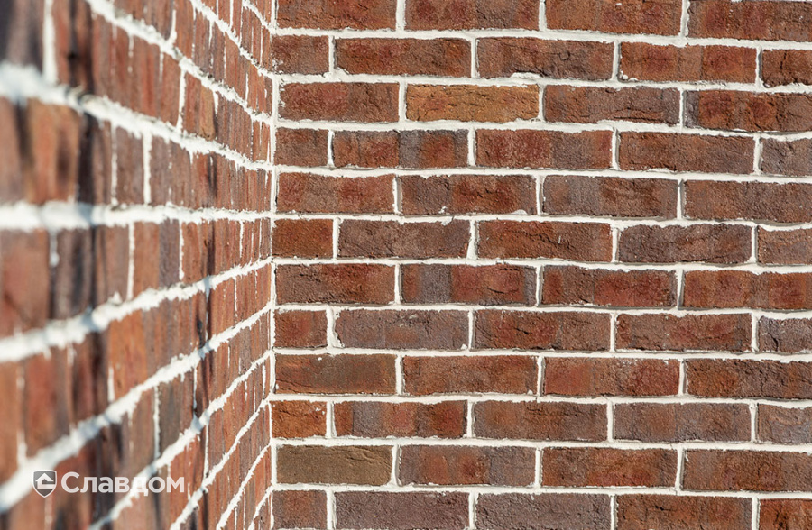 Частный дом с облицовкой плиткой Roben Formback Buntgeflammt