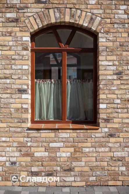 Кафе "New York" с применением керамического кирпича ENGELS HANDFORM Royal Emmerald