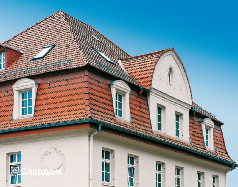 Муниципальное здание с крышей из черепицы Creaton Biber Klassik Naturrot