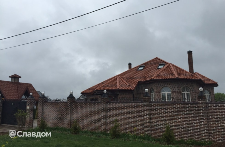 Частный дом с применением кирпич ручной формовки Terca Agaat