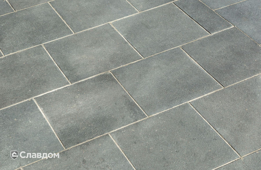 Частный дом с облицовкой плиткой Roben Formback Buntgeflammt