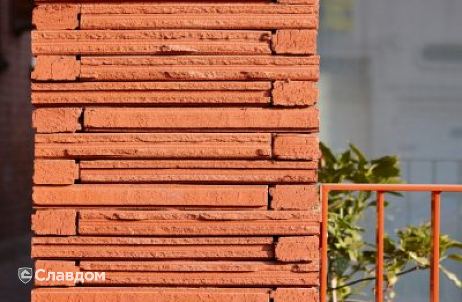 Многоквартирный дом в Схотене с облицовкой кирпичом Terca Cassia Rood