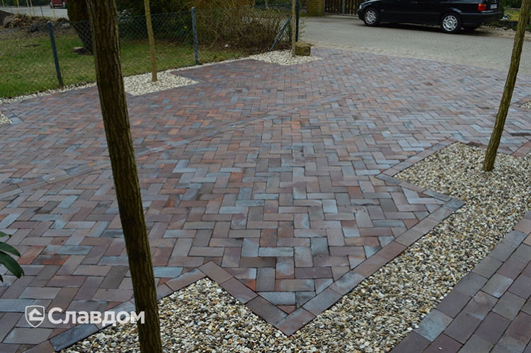 Частный дом с мощением брусчаткой LHL Antika