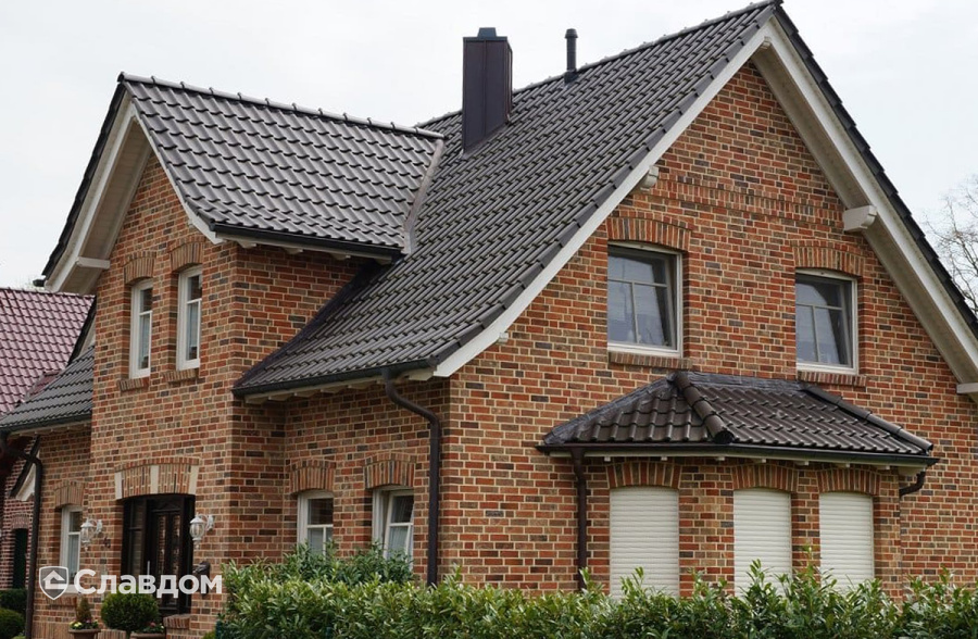 Загородный дом с облицовкой плиткой Westerwaelder Klinker MONTANA WK75 Gelderland