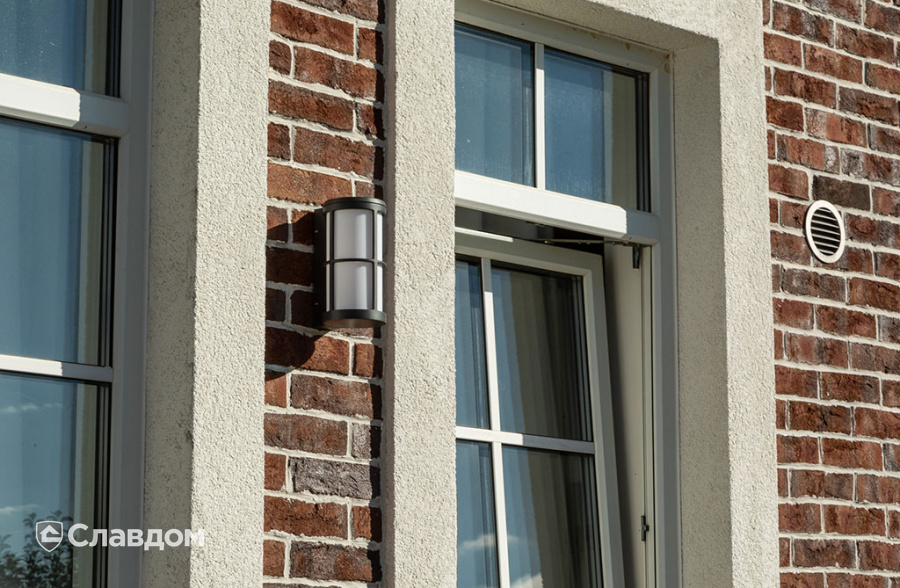 Частный дом с облицовкой плиткой Roben Formback Buntgeflammt