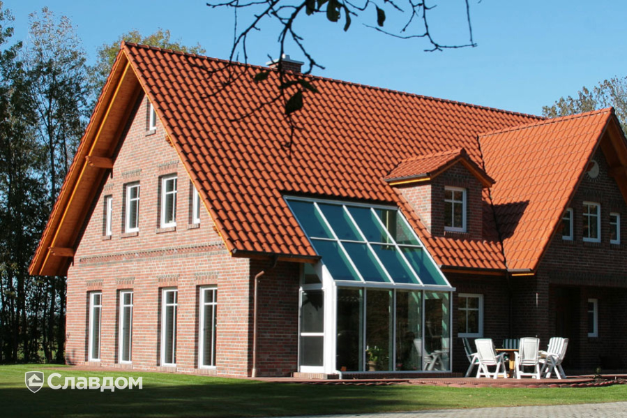 Частный дом с облицовкой кирпичом Roben Wiesmoor roblau bunt