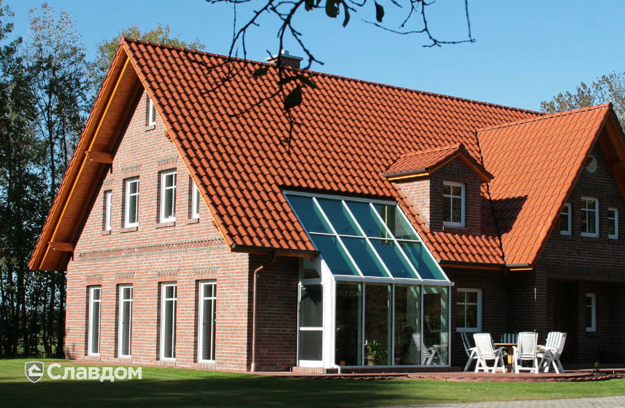 Частный дом с облицовкой кирпичом Roben Wiesmoor roblau bunt