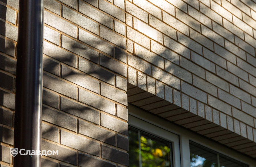 Частный дом в Ленинградской области с облицовкой кирпичом Terca 