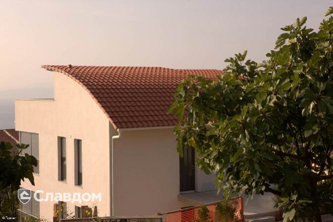 Частный дом с черепицей TONDACH Венера 00-натуральный