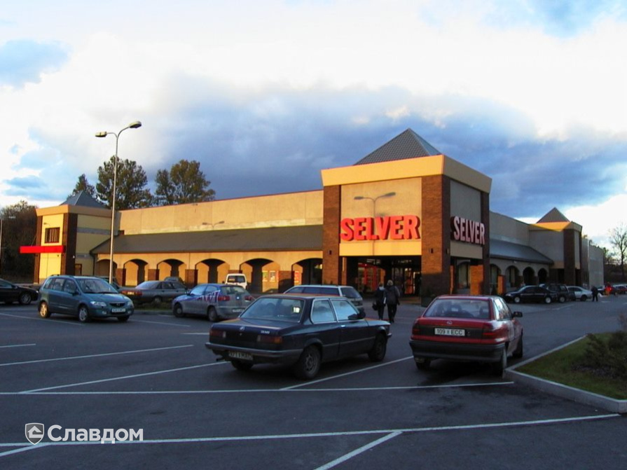 Торговый комплекс с облицовкой кирпичом Terca Terra шероховатый