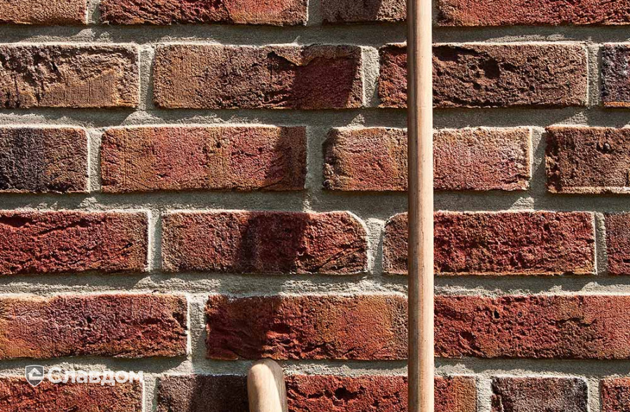 Частный дом с облицовкой кирпичом ручной формовки MUHR Nr 13 Friesland