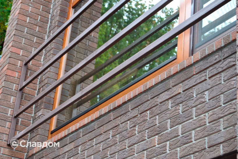 Жилой дом в современном стиле с облицовкой из кирпича Керамейя рустика гранит 23