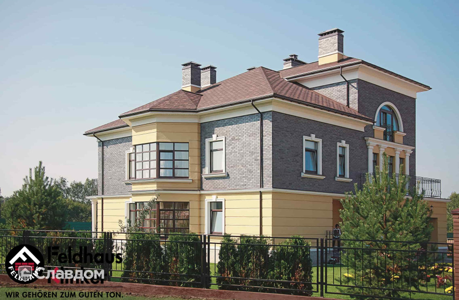 Частный дом с облицовочным кирпичом Feldhaus Klinker 388 cerasi ferrum liso