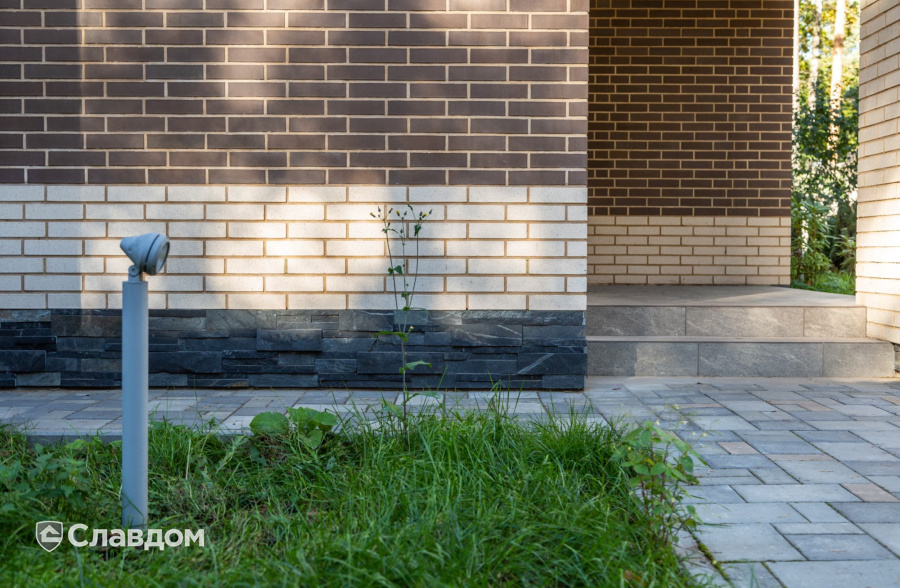 Частный дом в Ленинградской области с облицовкой кирпичом Terca 