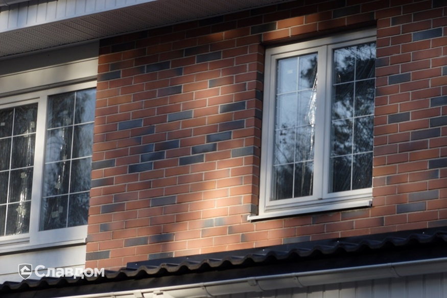 Коттеджный поселок "Солнечный берег" с облицовкой кирпичом Terca Red Flame гладкий