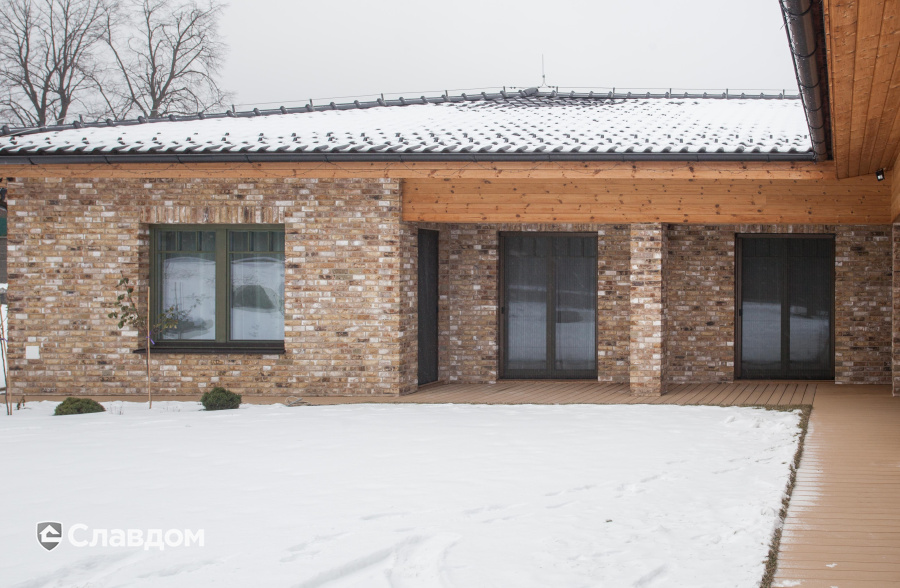 Частный дом с облицовкой кирпичом ENGELS HANDFORM Barnsteen