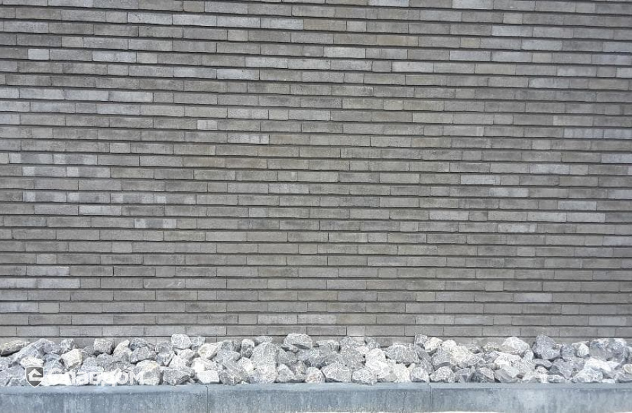 Коттедж с облицовкой кирпичом Terca Metal Ruthenium