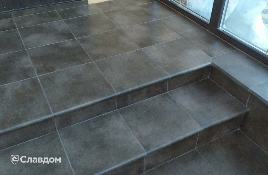 Отделка крыльца клинкерными ступенями и плиткой Westerwaelder Klinker ATRIUM Mocca