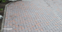 Дворовая территория с применением брусчатки Vandersanden Calau 45