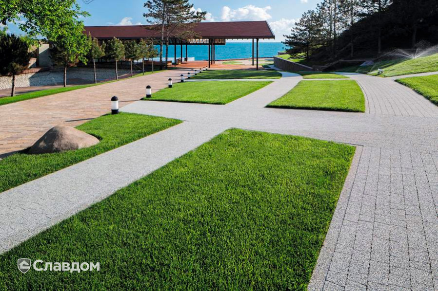 Загородный дом у моря с применением брусчатки Выбор