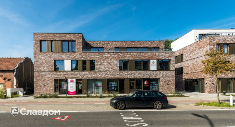 Здание офиса в г. Осткамп с облицовкой кирпичом Terca Metropolis Civitas