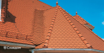 Частный кирпичный дом с крышей из черепицы Creaton Biber Klassik Naturrot