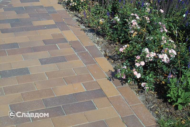 Тротуар с применением клинкерной брусчатки Penter Mediterrano
