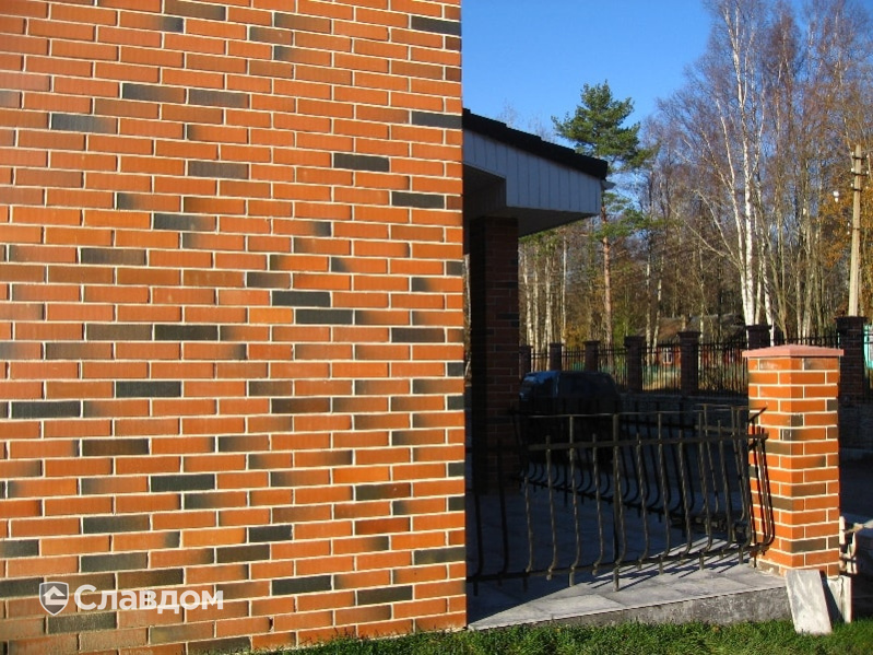 Коттеджный поселок "Солнечный берег" с облицовкой кирпичом Terca Red Flame гладкий