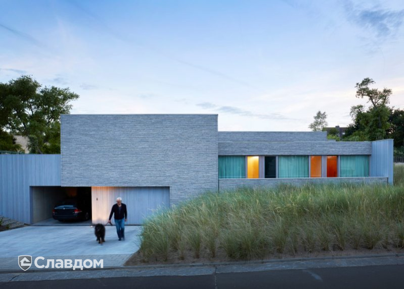 Частный дом в Остдуинкерке с облицовкой кирпичом Terca Polaris Wasserstrich Spezial Grijs