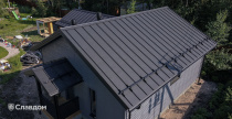Частный дом с использованием кликфальца ARMO Rooftop Matte RAL 9005