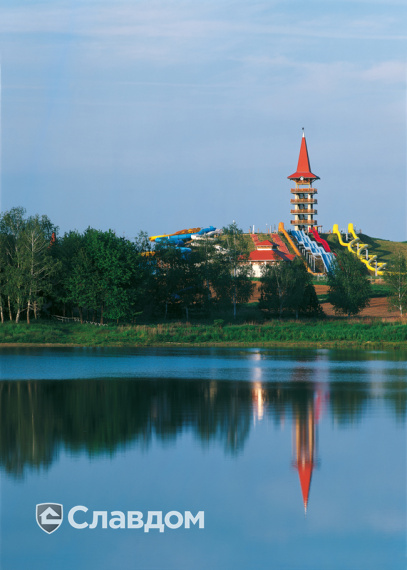 Здание ресторана с крышей из черепицы Creaton Biber Klassik Naturrot