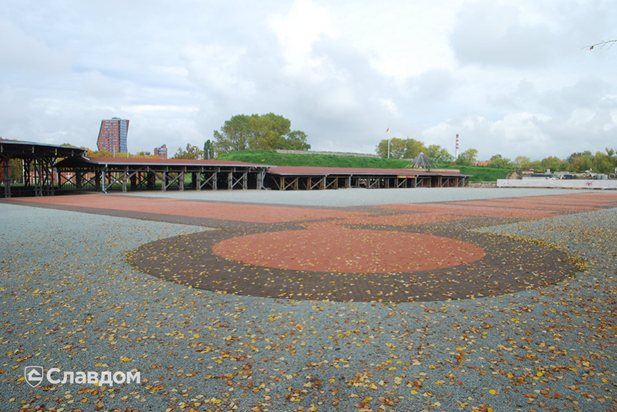 Площадь с применением брусчатки Penter Baltic Klinker Pavers Classic и Braun