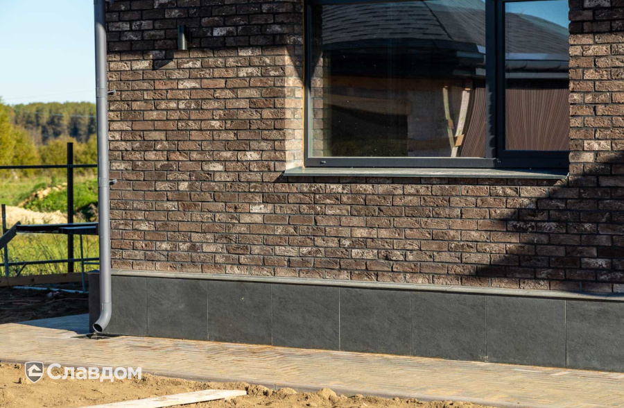 Частный дом с облицовкой из кирпича Тандем Данилово