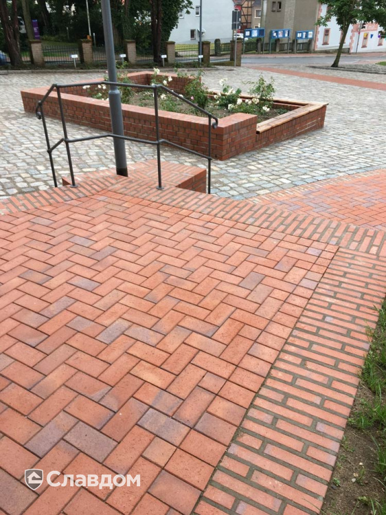 Лестница и дорожка с применением брусчатки Vandersanden Zittau