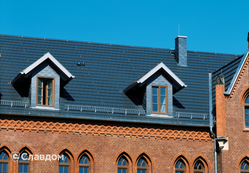 Муниципальное здание с крышей из черепицы Creaton Domino Schieferton Engobiert