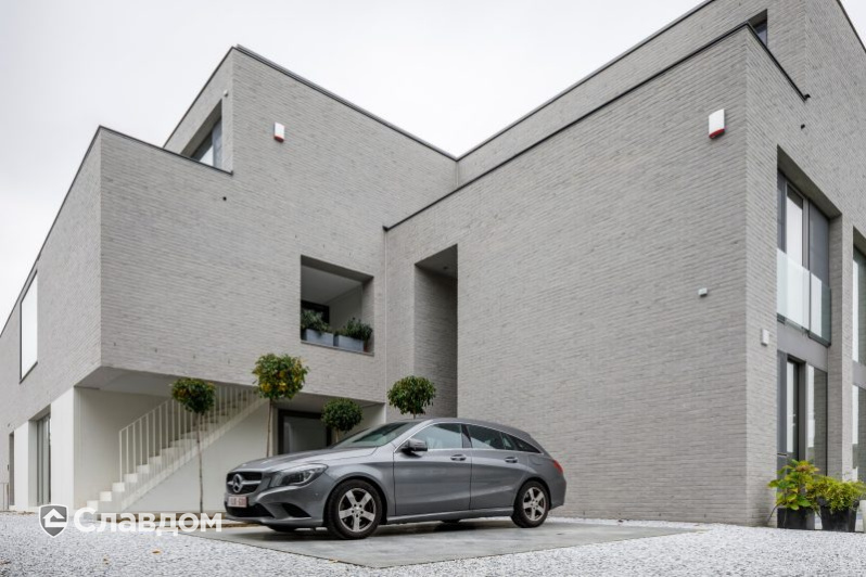 Двухэтажный частный дом с облицовкой кирпичом Terca Agora Zilvergrijs