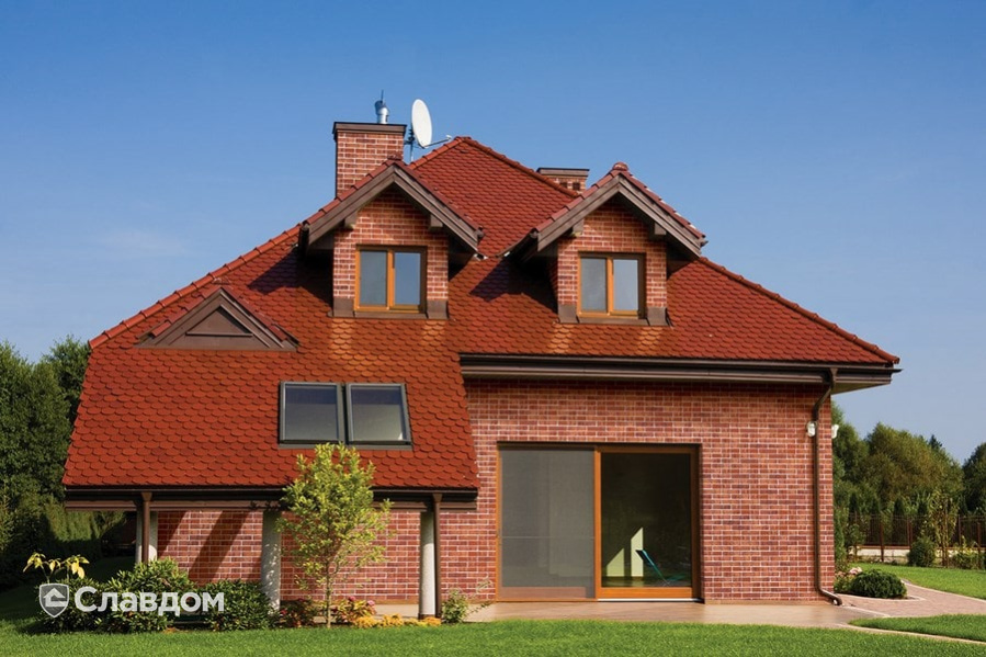 Частный дом с облицовкой фасадной клинкерной плиткой King Klinker Old Castle HF10 Purple rain