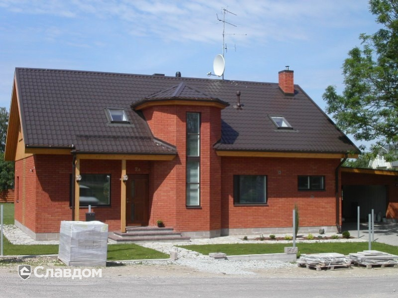 Одноэтажный коттедж с облицовкой кирпичом Terca Red гладкий