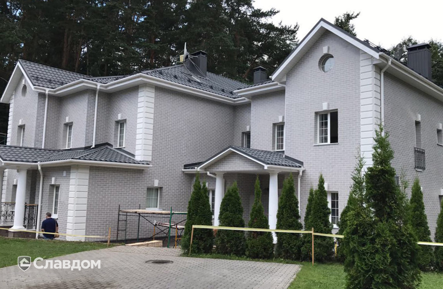 Облицовка домов фасадной плиткой Westerwaelder Klinker Glazur WK53 Steingrau