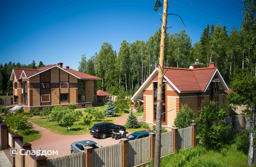 Загородный дом с облицовкой кирпичом ЛСР