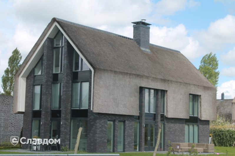 Частный дом с облицовкой кирпичом Terca Ebonywood