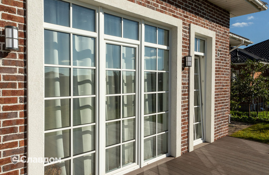 Частный дом с облицовкой плиткой Roben Formback Buntgeflammt