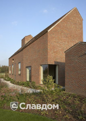 Частный дом в Анзегеме с облицовкой кирпичом Terca Paarsblauw